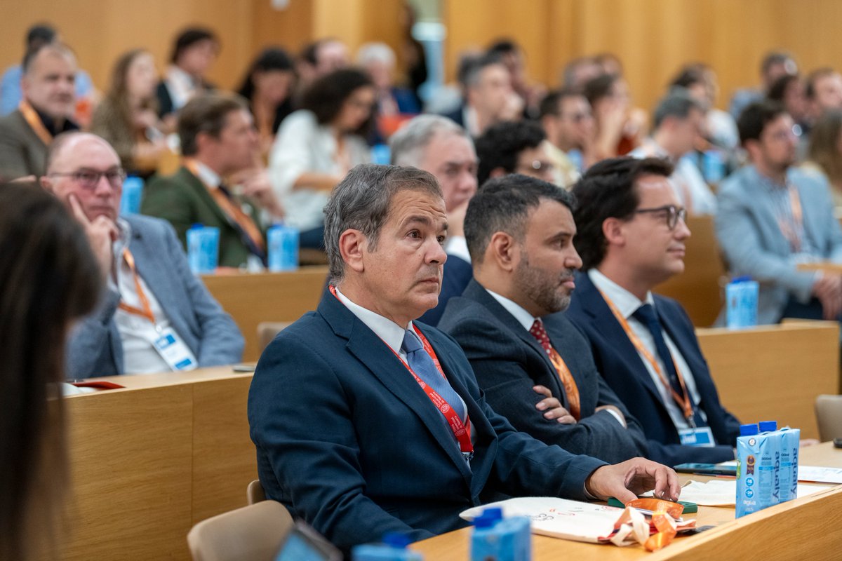 ClinicaNavarra's tweet image. 📢 Gracias a todos los profesionales que han hecho posible #TheFocal, primer congreso en España sobre #TerapiaFocal del #CáncerDePróstata.

Expertos de todo el mundo han compartido avances, experiencia clínica y cirugías en directo.