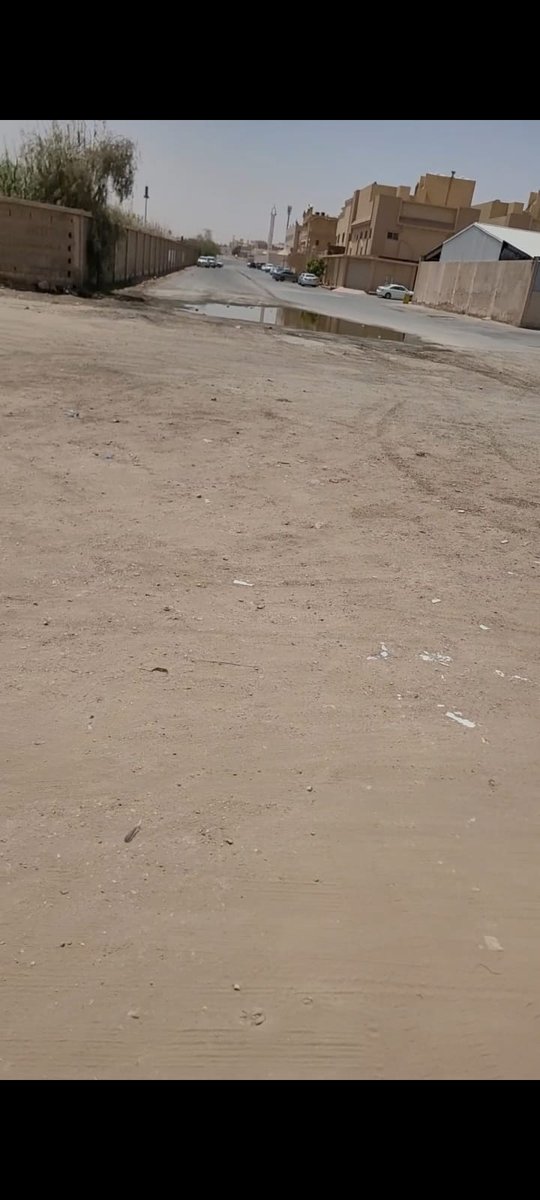 578380b09f3445f's tweet photo. 📍 شارع القميري وشارع القماري – حي الحزم، الرياض
الشارع غير مسفلت ويتسبب في تجمع مياه وغبار يعرقل حركة السكان والمركبات.
تم رفع بلاغ من خلال أمانة الرياض وتطبيق مدينتي، ولم يتم التنفيذ نرجو من @Amanatalriyadh.حل المشكله
#الرياض #الطرق #أمانة_الرياض https://t.co/NzRr2rNJwX
