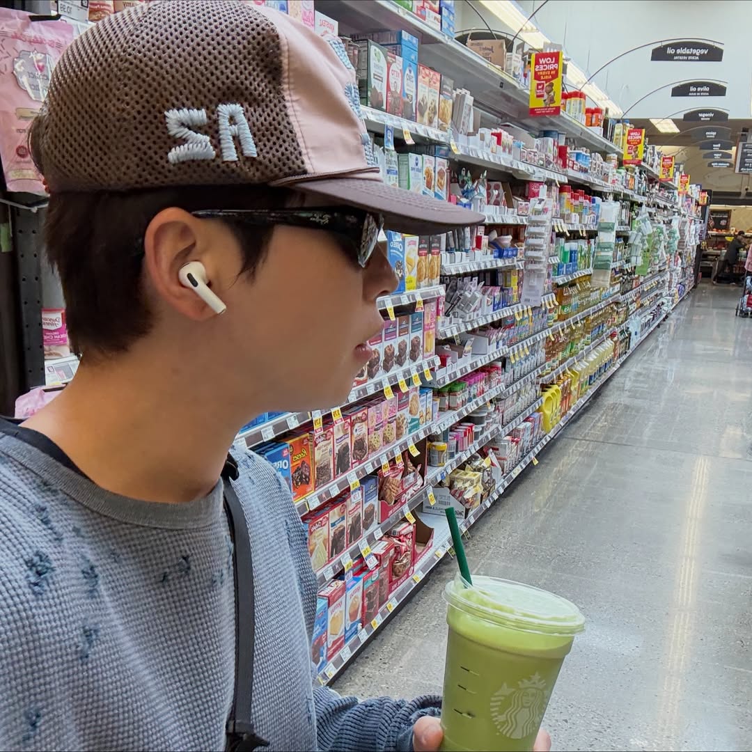 BeaniverseYoun2's tweet image. 24.10.2025 dindinem IG Post
คุณ #DINDIN อัพรูปที่ใส่หมวก OOTART พร้อมแท็กไอจีซึงยอนค่ะ

#딘딘 #WOODZ #조승연 #우즈 #OOTART