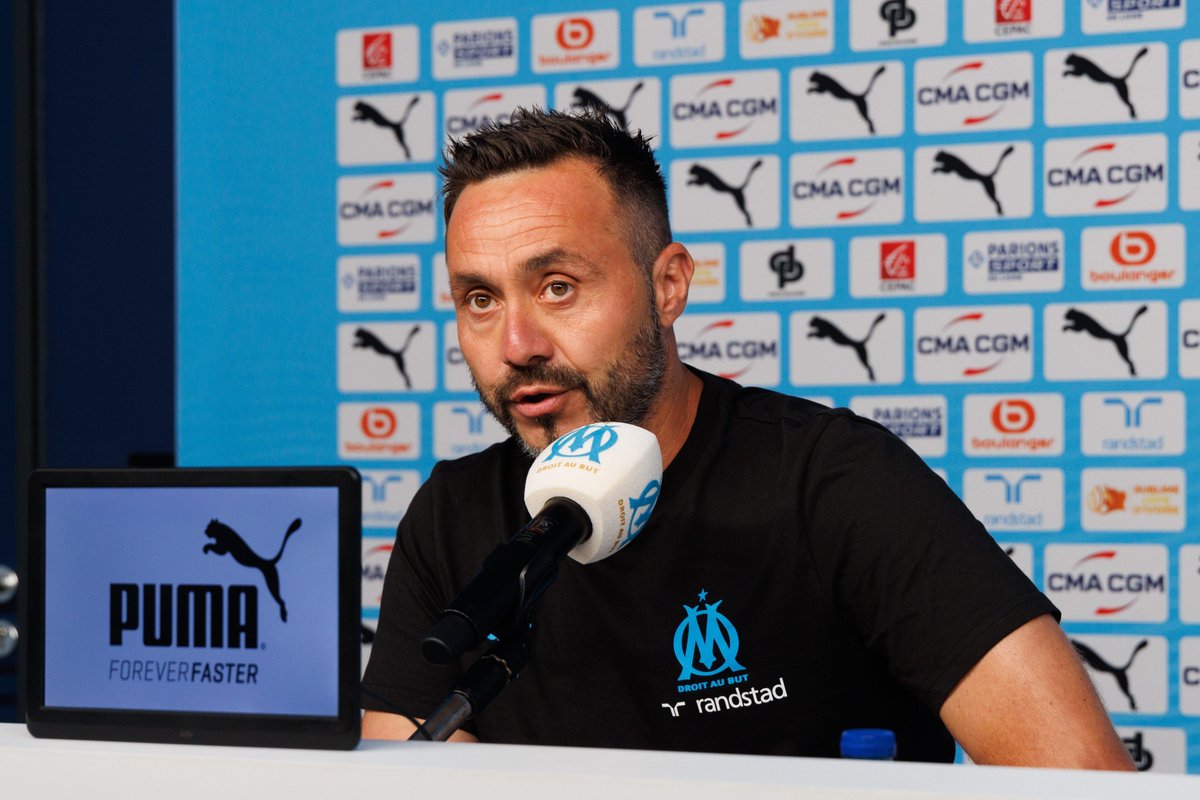 FCMarseille's tweet image. 🗣️ #Thauvin est un joueur fort

#DeZerbi : "Thauvin est un joueur fort, je l'ai bien aimé à l'Udinese. Je sais qu'il a marqué beaucoup de buts. Quand je jouais, j'avais des caractéristiques similaires à lui, donc je l'aime encore plus. Il faudra être attentif dans la surface,