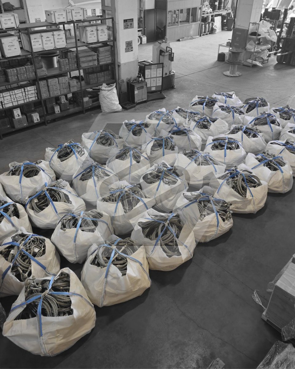 Airport Hangar Gergi Halatları 

Tension Cables for Airport Hangars

snltensi.com

#şenolmakina #snltensi #çelikhalat #yükkaldırmasapanları #membrangergisistemleri #bağlantıelemanları #membranetentersystems #connectionaccessories #steelwireropessling #gergihalatları