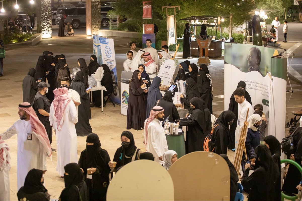 talaqah's tweet photo. مقتطفات من المعرض التوعوي لفعالية #اليوم_العالمي_للتأتأة بحي المغيسلة في #المدينة_المنورة https://t.co/4uxh0diHb5