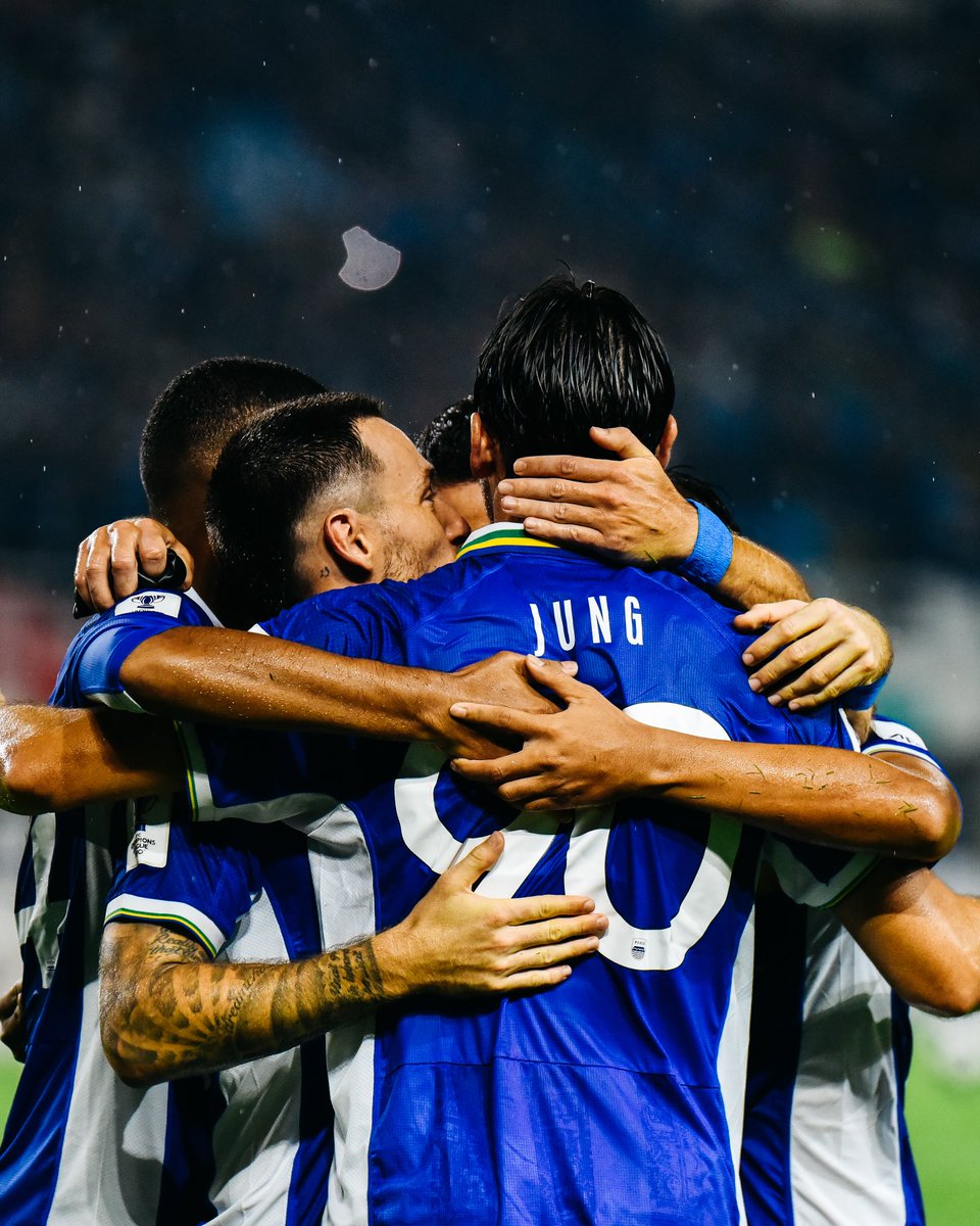 AndrewJung90's tweet photo. Home. Win. Family. 💙 https://t.co/7Vt5V8VJpk