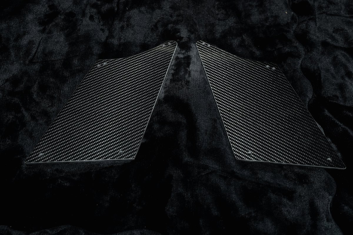 【ドライカーボンウイングステー】

在庫4台分 復活しました。
欲しい方はDMください🙇🏻