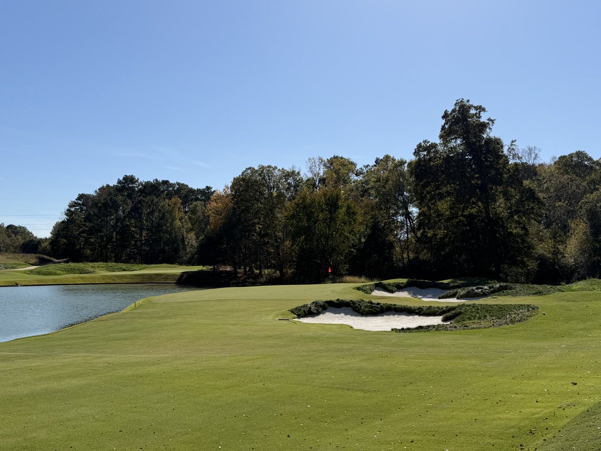 cicioCASTRO's tweet image. Settindown is BACK. It’s hard to take something that is already very good and well loved and make it better - but Tyler Rae did it.