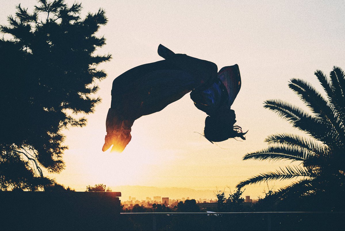 hhhhi02's tweet image. 外撮影のコスプレ写真で
これを超える事はないと思うくらい
いつ見ても綺麗🦋.*˚

皆さんは何枚目が好き？🫶

📸 @AYATO28 

#鬼滅の刃 
#胡蝶しのぶ 
#コスプレ #Cosplay 
#アクロバット