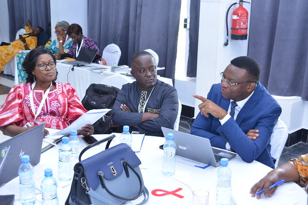 manzengoc's tweet photo. WHO technical support to the International AIDS Society Éducation Fund session in Togo, 7-8 October 2025.

Good opportunity to discuss on science, politics and communities.

Let’s convert science in politics and politics in lives. https://t.co/q6iF2fQwEV
