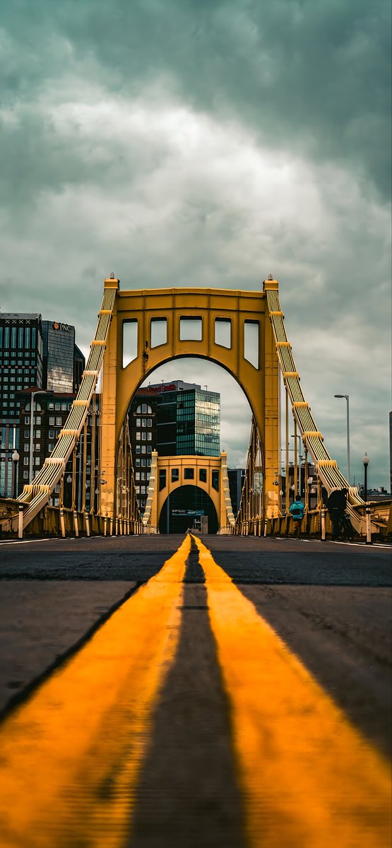 Universal4karts's tweet photo. Roberto Clemente Bridge | Depth effect wallpaper https://t.co/JBoOVcxG8o