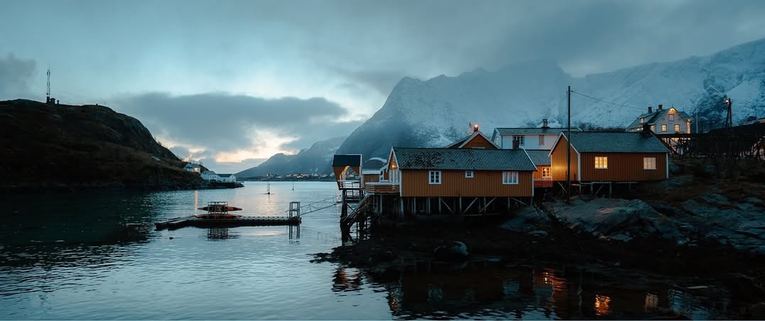 Cold evenings above the Arctic Cirlce