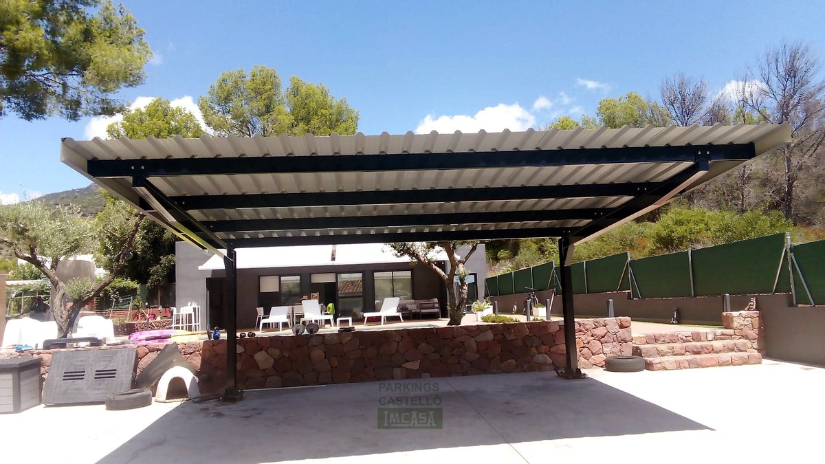 CastelloImcasa's tweet photo. ✔️Instalación de #marquesina para #Parking en casa particular en #Benicasim.

Marquesina modelo #imcasa, galvanizada en caliente y pintada en gris oscuro, igual que la chapa de cubierta según solicita el cliente.

Marquesina para aparcamiento para dos coches, de 6x5m de cubierta https://t.co/DWB4la5Epl