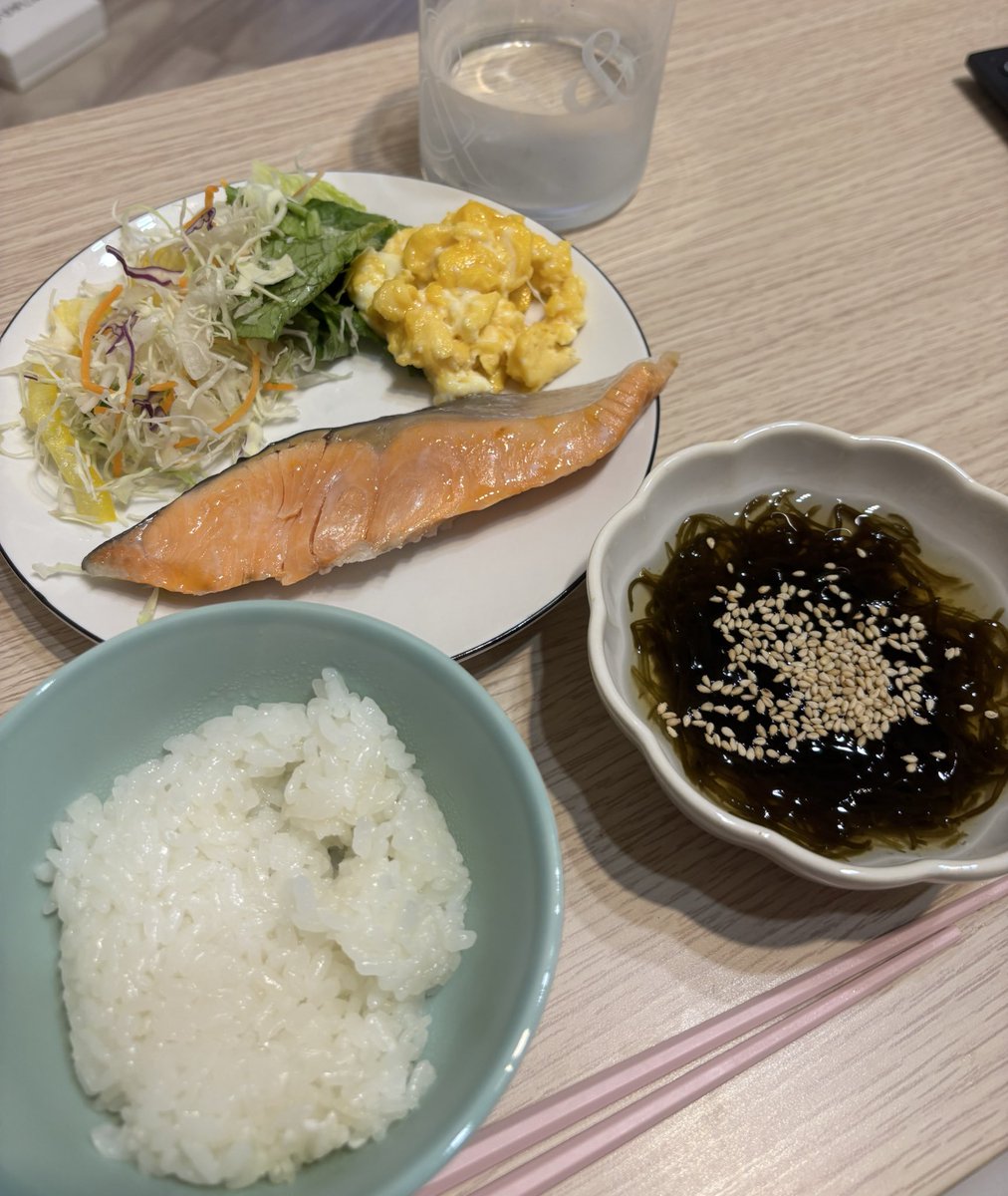 soy_soy_nuts's tweet photo. こんなふうになんとか自炊してます....
自炊と言えるかわかんないけど... https://t.co/THU6ziJT46