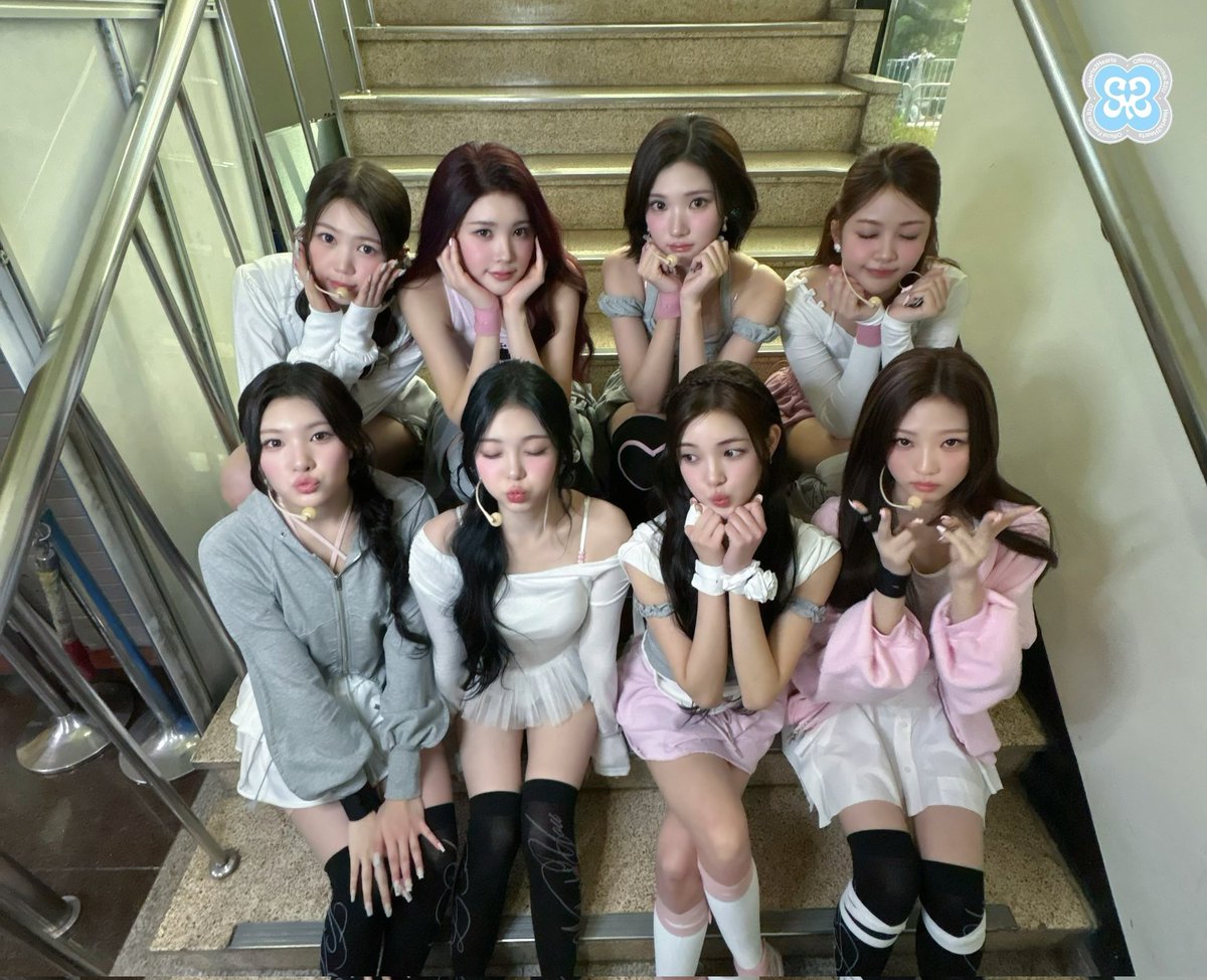 Hearts2Hearts Indonesia (@h2h_ina) on Twitter photo 251024 Hearts2Hearts weverse membership update
#Hearts2Hearts #하츠투하츠 #H2H
<a href="/Hearts2Hearts/">Hearts2Hearts</a> 251024 Hearts2Hearts weverse membership update
#Hearts2Hearts #하츠투하츠 #H2H
<a href="/Hearts2Hearts/">Hearts2Hearts</a>