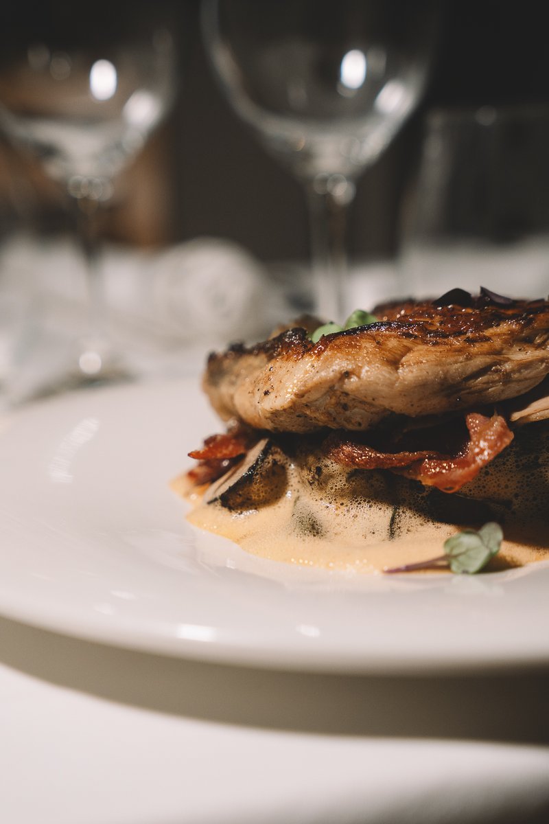 PortPetitRest's tweet photo. Every detail matters, every cut speaks of care and mastery.

Do you appreciate juiciness and texture? Discover the flavour in impeccable harmony.

Come and enjoy an unforgettable dinner tonight.

https://t.co/XiWy096zrQ https://t.co/9Ap6EAY71z