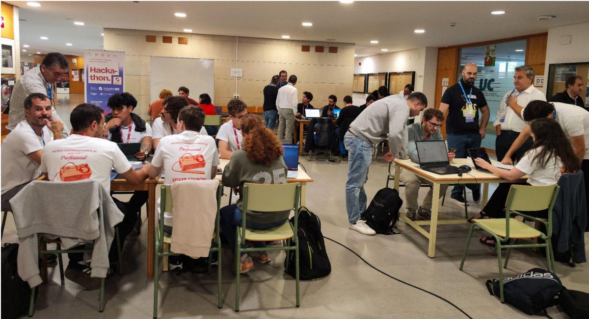 CatedraEnsa's tweet photo. El Hackathon Openred, patrocinado por la Cátedra ENSA y el IFCA y celebrado en Santander el pasado 4 de octubre en la ETSIIT de la UC, acelera la creación de la futura red ciudadana para la medición de radiación gamma ambiental.
Más información: https://t.co/Yfrn7OAKXP https://t.co/hhp3IerC28
