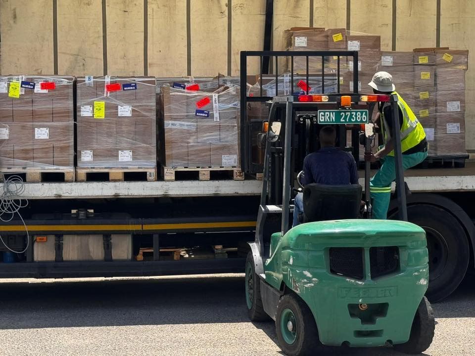 TheNamibian's tweet photo. The Ministry of Health and Social Services says it has received the first shipment of essential medicines and clinical supplies as part of the direct procurement initiative.

Read more: https://t.co/kWbr5i2mjz https://t.co/dAFylycmt4