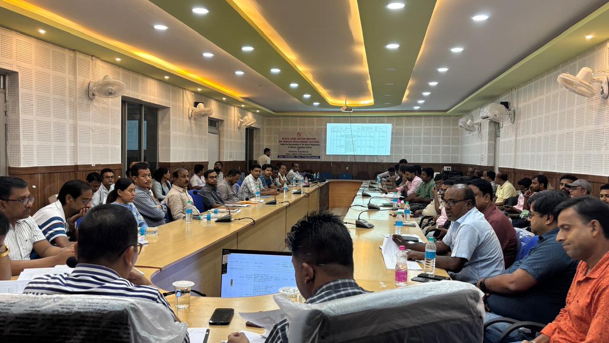 dm_sepahijala's tweet photo. A review meeting on various developmental issues was held at the Office of the Block Development Officer, Kathalia RD Block, under the chairmanship of the Additional District Magistrate &amp; Collector, Sepahijala. https://t.co/YQaVilDKYc