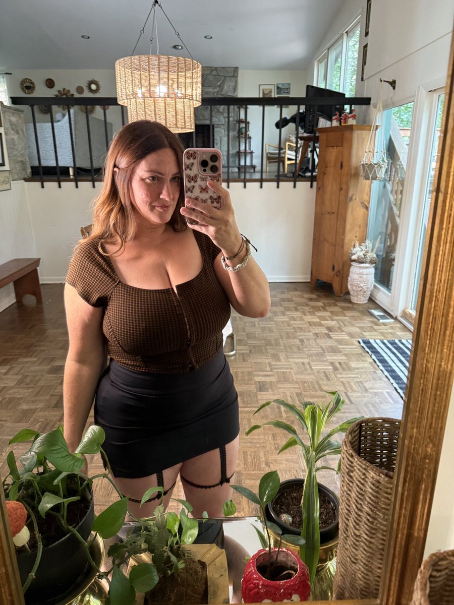 ShylaBlakely's tweet photo. Another weekend 🥂♣️🥵🪩

Rt pls https://t.co/sROKSbbO7E