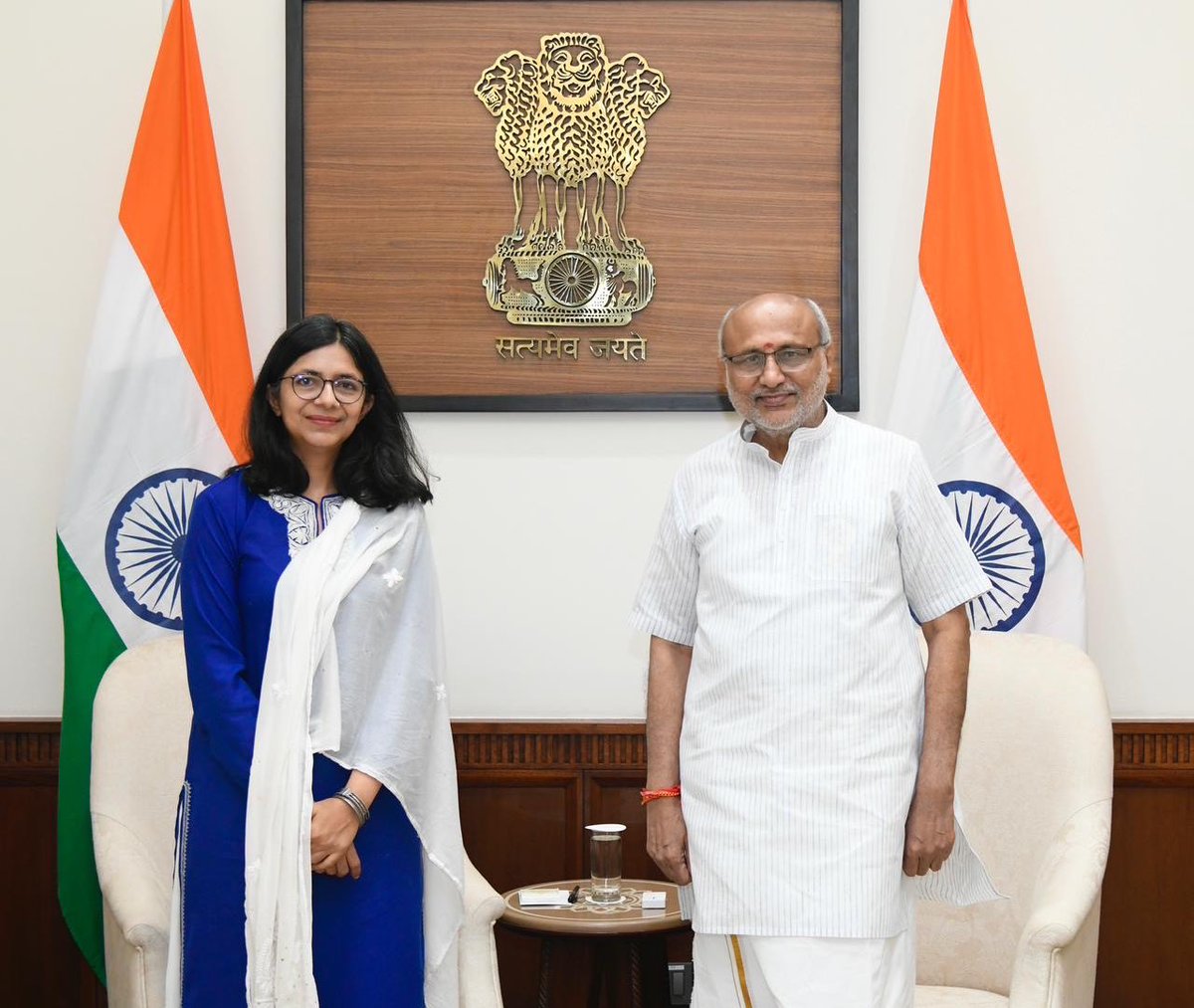 माननीय उपराष्ट्रपति <a href="/VPIndia/">Vice-President of India</a> जी से भेंट कर त्यौहारों के इस शुभ समय पर उन्हें शुभकामनाएँ दीं। संसद के आगामी शीतकालीन सत्र में उनके मार्गदर्शन में कार्य करने का सौभाग्य मिलेगा।