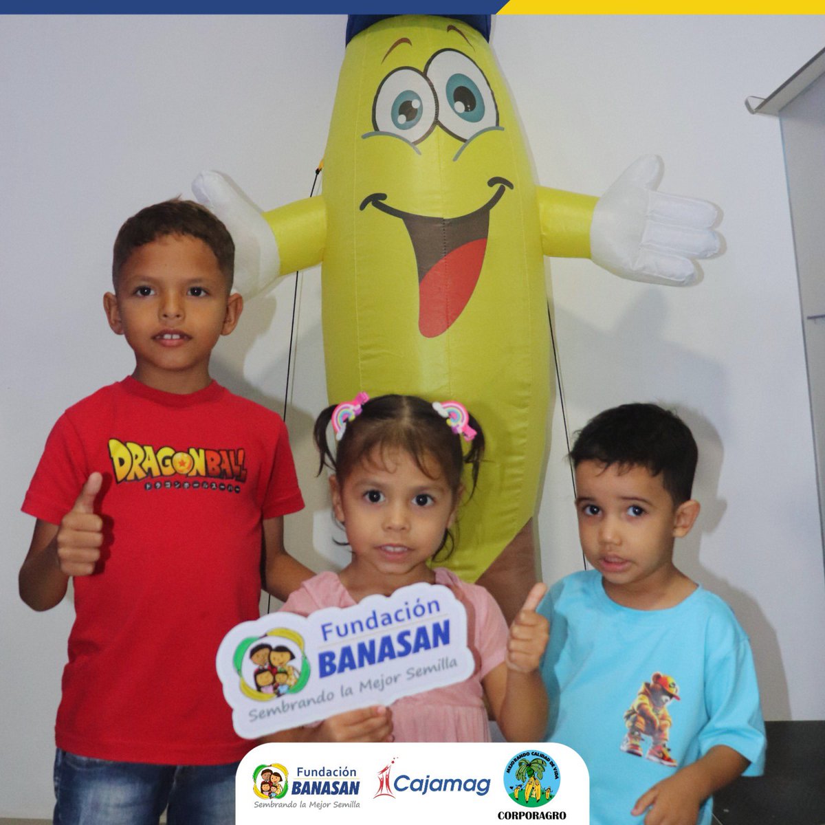 ¡A mil contra la desnutrición! 👶🍎
Con éxito se realizó el II Foro de la Primera Infancia: “Alimentando con amor y conocimiento”, con la participación de madres de las comunidades de Ciénaga y Tucurinca, quienes pertenecen al programa ‘A mil contra la desnutrición’.