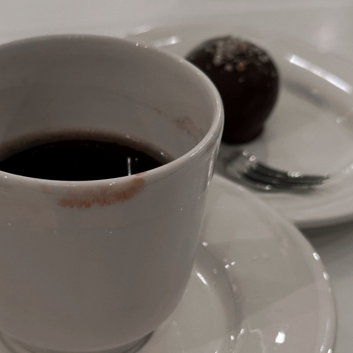 ⠀
оставлять следы и шлейф духов.
⠀