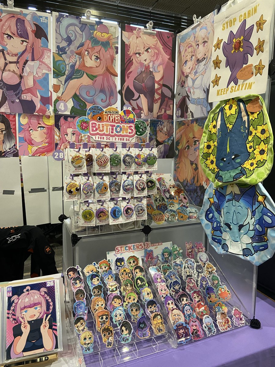 truebun's tweet photo. Yippiee im all set up for #MEXBerlin :D
This table is so huge!!!! what https://t.co/DiwiNNzzIJ