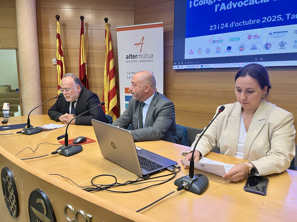 conselladvocat's tweet image. 🔚 Cloenda del congrés amb el president del Consell i degà @icavor @joan_quasar; degà @ICATTarragona i responsable comissió Dret Animal del Consell @Davidrocamora; i responsable Dret Animal @Ica_Mataro @Olgaormo
