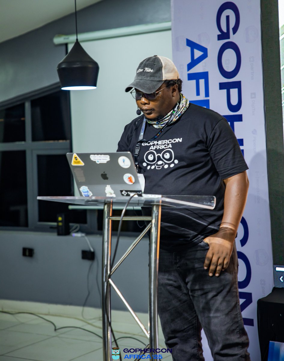 gophers_africa's tweet image. The #GopherConAfrica keynote is live! 🎙️
@marvin_hosea takes the stage to explore “The State of Go in Africa.”
Excited to hear insights on how the Go ecosystem is growing across the continent — from community to production! 🌍💙 #GoLang #Gophers #GopherConAfrica2025 #gca25