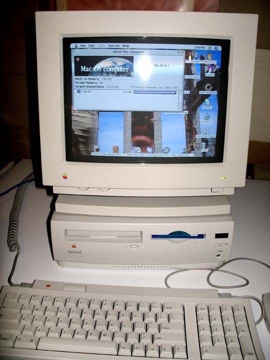 CompAesthetics's tweet image. A apple computer. Don't have sex with it.