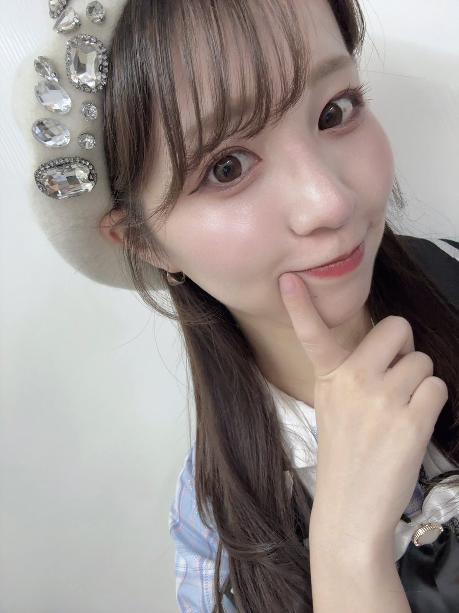 uyumllk's tweet image. #ツボミシンフォニー 定期公演ありがとうでしたっ🐳

今日のセトリは、『咲き誇れ』と≠MEさんの『君はスパークル』🌃💫
そしてホワイトなきらきらベレー帽にしたの、可愛いでしょー！？💖

今日もみんなに会えてほんとに嬉しかったよ❕
らぶ🫶🏻︎💕︎︎

 #TBM_now #UnityCanvas  #ゆにきゃん