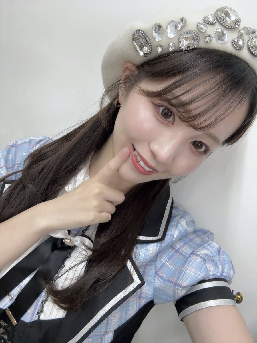 uyumllk's tweet image. #ツボミシンフォニー 定期公演ありがとうでしたっ🐳

今日のセトリは、『咲き誇れ』と≠MEさんの『君はスパークル』🌃💫
そしてホワイトなきらきらベレー帽にしたの、可愛いでしょー！？💖

今日もみんなに会えてほんとに嬉しかったよ❕
らぶ🫶🏻︎💕︎︎

 #TBM_now #UnityCanvas  #ゆにきゃん