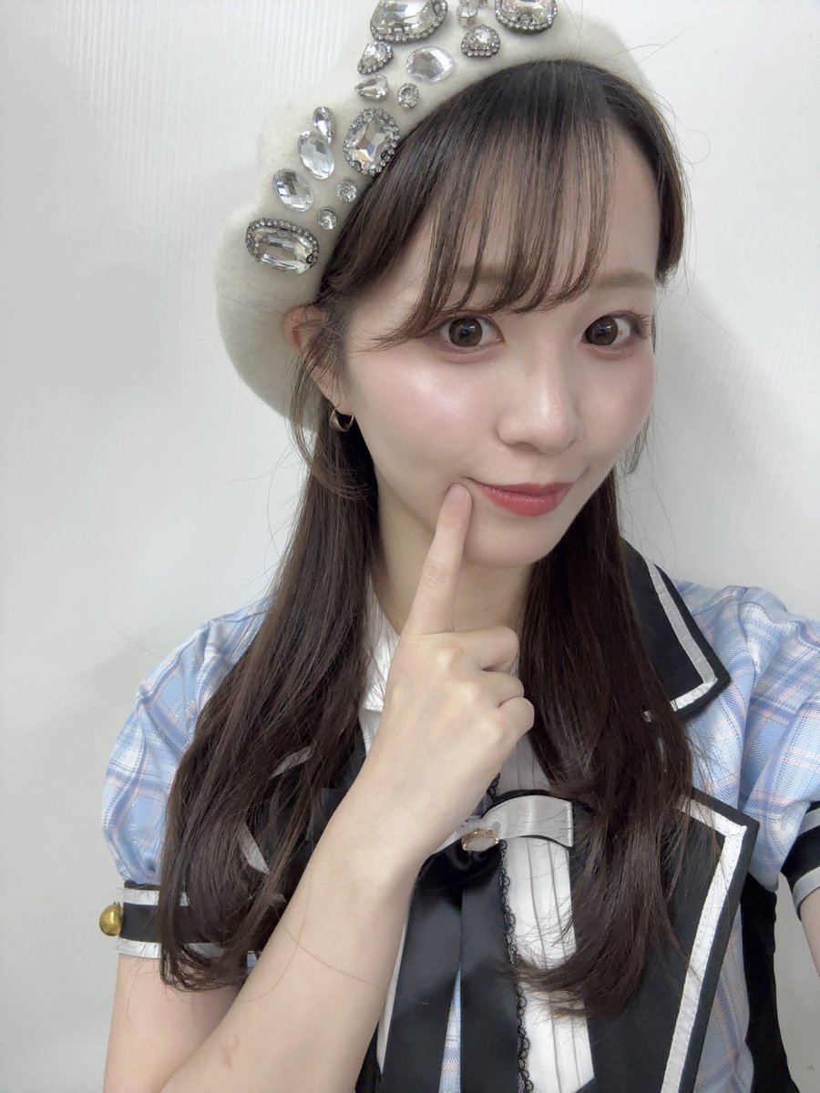 uyumllk's tweet image. #ツボミシンフォニー 定期公演ありがとうでしたっ🐳

今日のセトリは、『咲き誇れ』と≠MEさんの『君はスパークル』🌃💫
そしてホワイトなきらきらベレー帽にしたの、可愛いでしょー！？💖

今日もみんなに会えてほんとに嬉しかったよ❕
らぶ🫶🏻︎💕︎︎

 #TBM_now #UnityCanvas  #ゆにきゃん