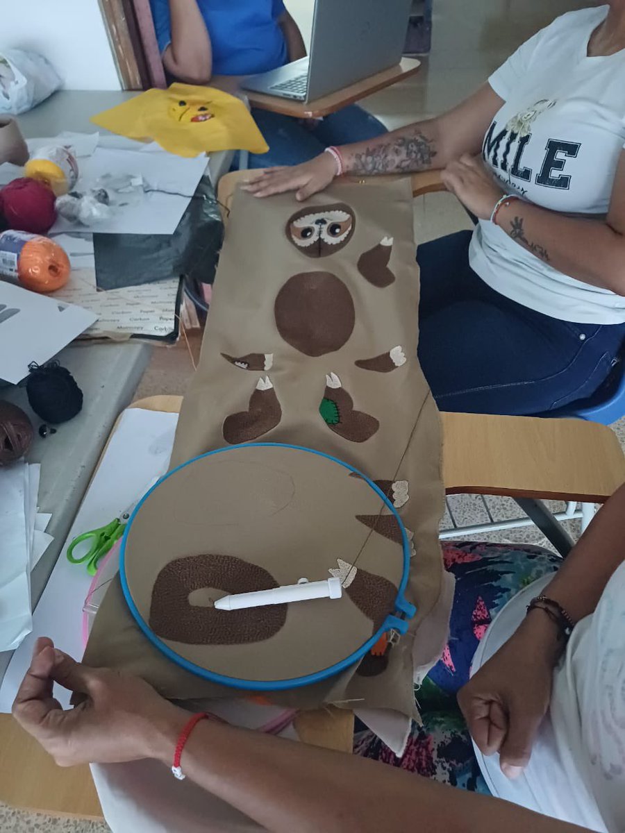 En los centros penitenciarios a mi no me llaman ni Ministra, ni Lic. Me llaman Madre. Palabra para poderosa con la que me han bautizado. Algo que les he ido enseñando es como desarrollar ese súper poder que se alcanza cuando logramos “dominar a la bestia” Les he ido enseñando que