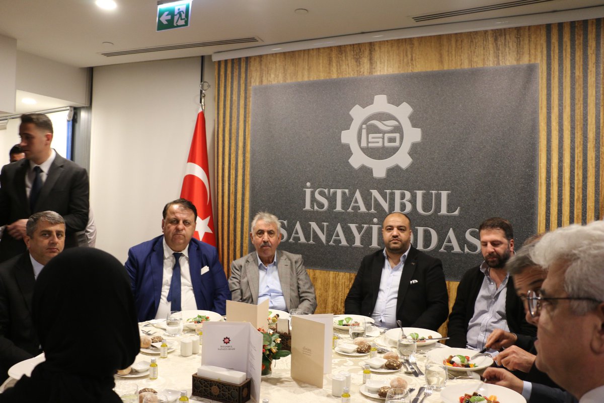 yuksekovatso's tweet photo. 1- @ist_sanayiodasi Yönetim Kurulu Başkanı Erdal Bahçıvan ev sahipliğinde, Odamız heyeti için düzenlediği akşam yemeği programına katılım sağladık. Programa, YÖK Başkanımız Sayın @erolozvar ,Hakkari Valimiz Sayın @alicelik_64 ,Yönetim Kurulu Başkanımız @SSalihOzdemir, https://t.co/BJ9rrjtAzw
