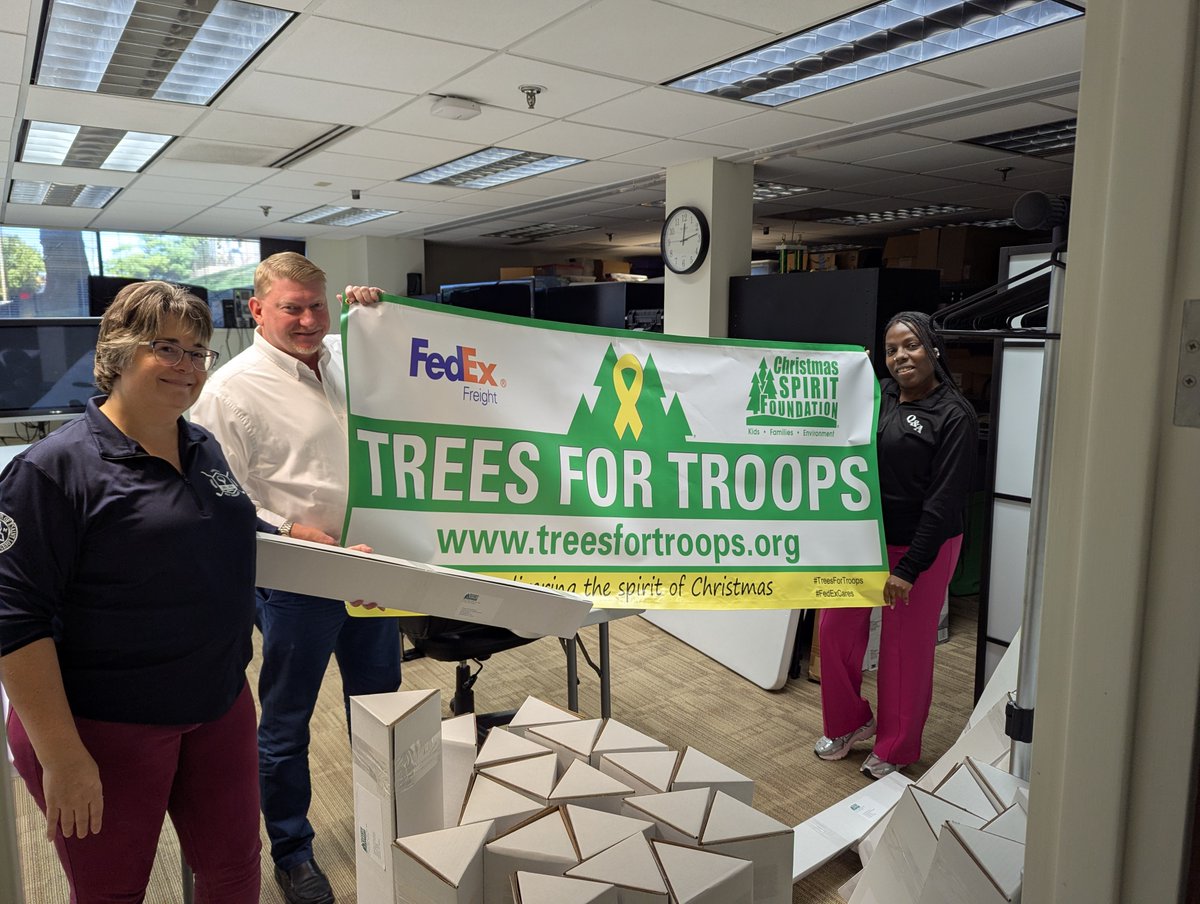 Trees4Troops's tweet image. Behind the scenes at CSF 🎁

Boxes are packed and banners are on the move for all 93 Trees for Troops events. Every bit of it is funded by donations and sponsors.

🎄 Help keep it rolling: ow.ly/kzrf50XgXTn

#TreesForTroops #ChristmasSpiritFoundation #SupportOurTroops