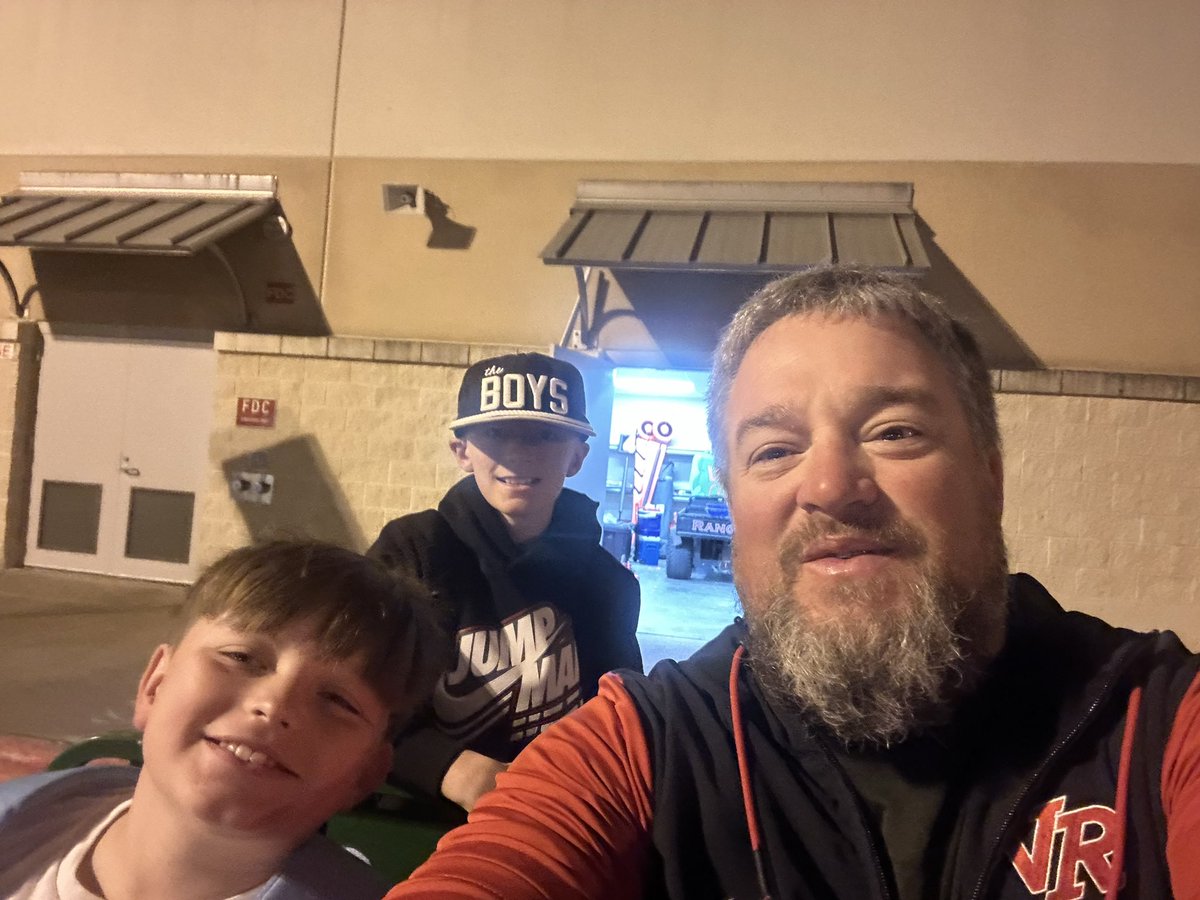 MattGarver04's tweet image. Game Day Gator Ride!!!! Big game at Manor tonight at 6:00!!! Let’s goooooo! #RUNET