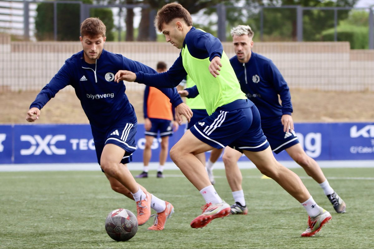 PRIMER EQUIPO| #55. 🙌 Última sesión de una gran semana para el EQUIPO…

😍 …y eso significa que estamos a #viernes…

🤟 …y que el #domingo volvemos a COMPETIR y a DISFRUTAR, JUNTOS, sobre el césped.

💪 GANAS de #MatchDay.

#CorazonAzul | 💙
#diverXiOn