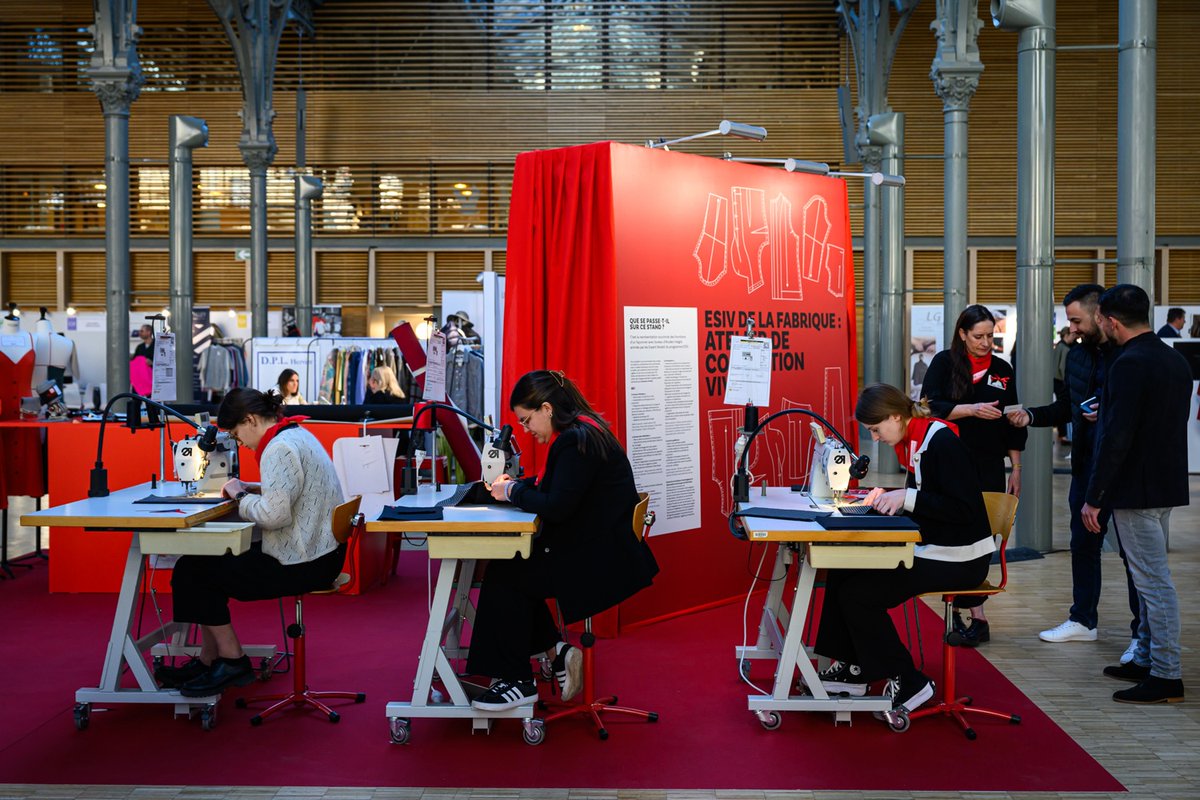 KnittingIndustr's tweet image. Première Vision redefines Made in France...

Read more - knittingindustry.com/premire-vision…
#PremiereVision #MadeInFrance #FrenchCraftsmanship #FashionIndustry #TextileInnovation #SustainableFashion #DesignExcellence #IndustryInsights #CraftsmanshipMatters #FashionRevolution