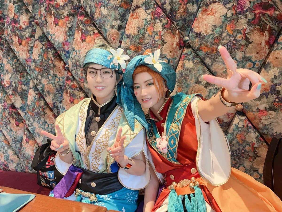 wataru59's tweet photo. 遅報！日曜日はハーツ4人でシーに行ってきた！念願のヤーサミーナ！♡衣装ヤバかったけど、なんとか出来てよかったー！！ケイトと布やパーツをお揃いで作ったよ！✨️可愛い♡そしてこの日はファンスプホテルに泊まりましたー！めちゃくちゃ綺麗で素晴らしかった！また泊まりたいなー♡ https://t.co/4zSkyusGl7