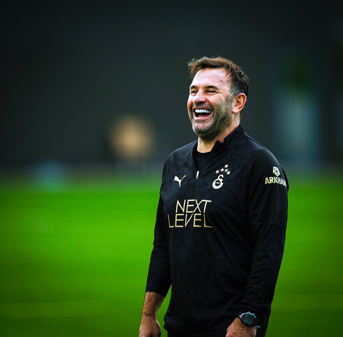 😀 Bugünkü antrenmanda Okan Buruk.