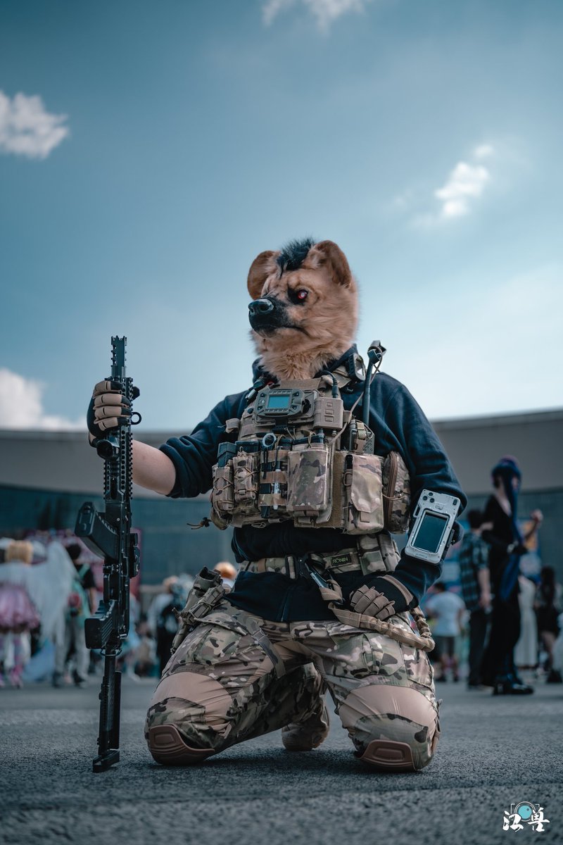 #Fursuitfriday 
📸： <a href="/JadedSavior/">江兽</a>