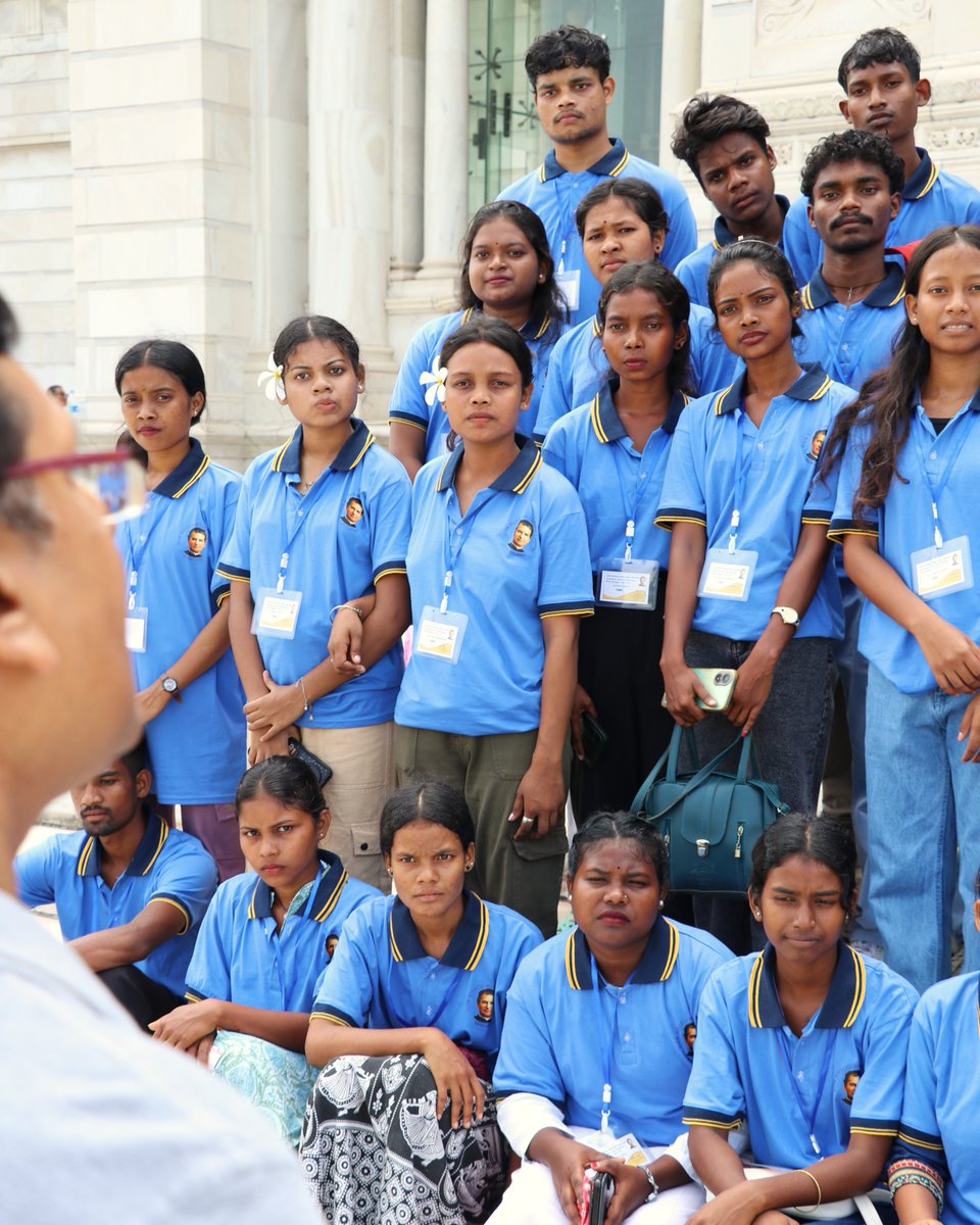 victoriamemkol's tweet image. 54 students from Don Bosco Welfare Centre, Azimganj visited Victoria Memorial Hall for an educational museum tour. During their visit, they had the opportunity to interact with our museum guide and learn about India’s rich history and heritage. 
#CultureUnitesAll #SchoolTour