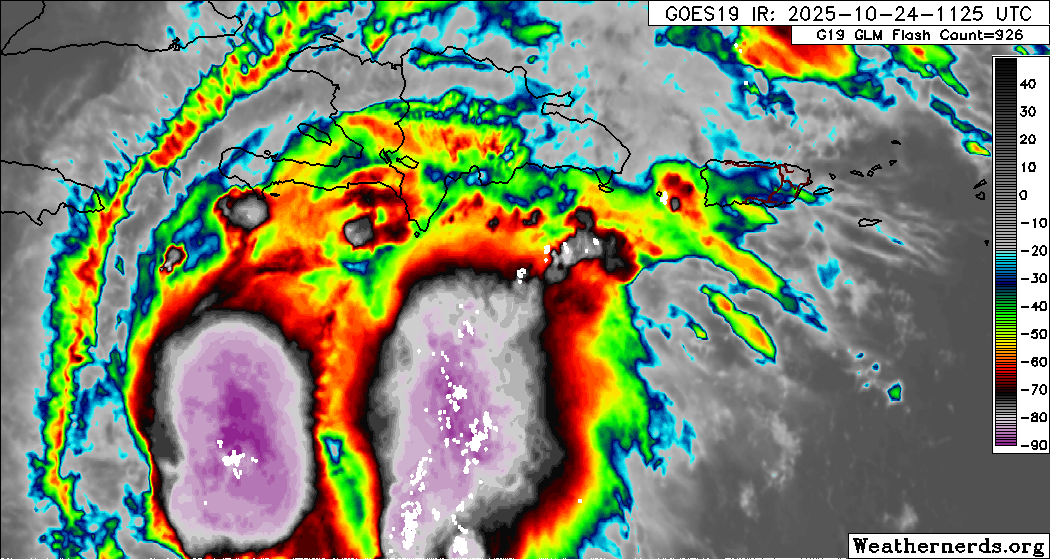 WeatherRD's tweet photo. Entre tambaleo y tambaleo, el Centro Nacional De Huracanes informa que Melissa se este movimiento hacia el Este-Sureste cosa no provista en ningún modelo basado en física/IA.

La cosa no parece acabarrrrrr. https://t.co/raQr9qjJvV