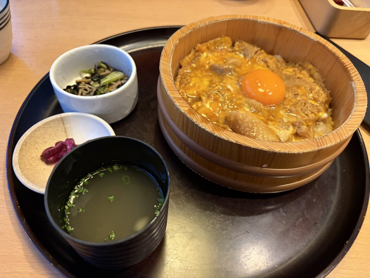 uta_game1111's tweet photo. 名古屋旅行中
ベルバード行きました🀄️
結果2-0-0-1
親で跳満はでかい https://t.co/Js3h4hKArJ