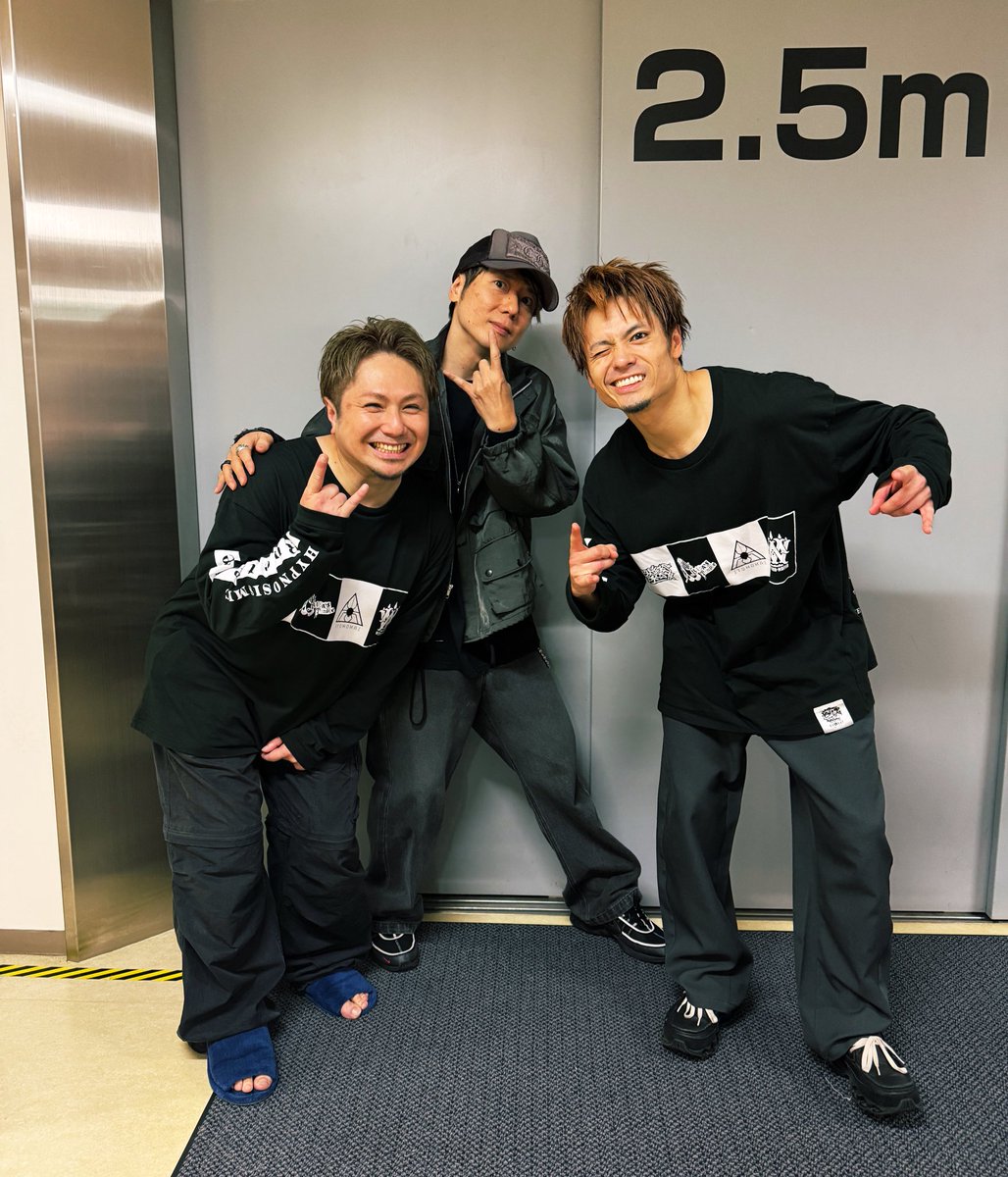BeatBuddyBoi's tweet image. BBBから
RYO / SHINSUKEが出演していた

『ヒプノシスマイク -Division Rap Battle-』《Buster Bros!!! ＆ Bad Ass Temple feat. 糸の会 ＆ WESTEND-MAFIA》
が本日千穐楽を迎えました🔥

沢山の声援ありがとうございました🙇‍♂️
演出家の植木豪さんと📸

#ヒプステ
#DDB