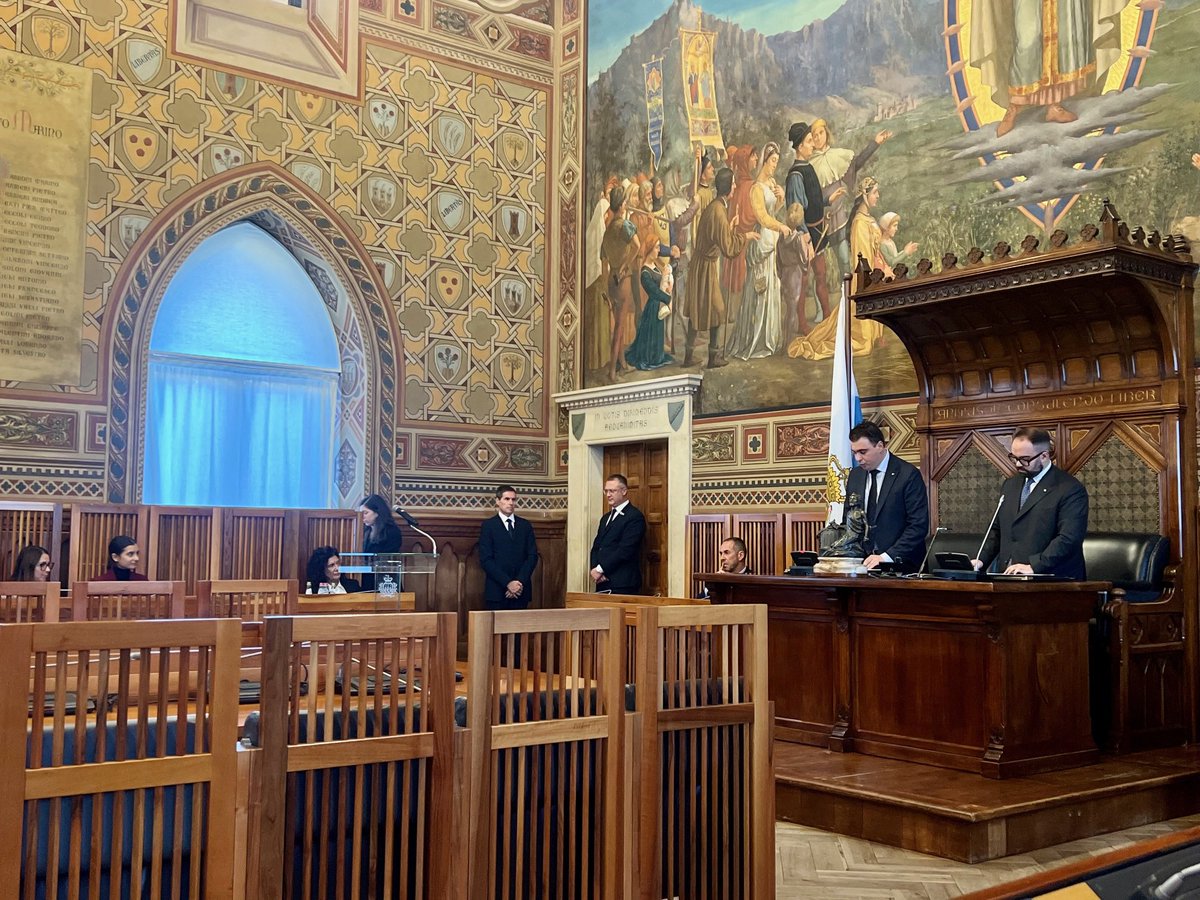 #UDIENZEUFFICIALI 24/10/2025

Udienza degli Ecc.mi Capitani Reggenti Matteo Rossi e Lorenzo Bugli in occasione delle celebrazioni promosse per il Centenario dalla nascita di Giovanni Spadolini.

👇
reggenzadellarepubblica.sm/pub1/ReggenzaS…