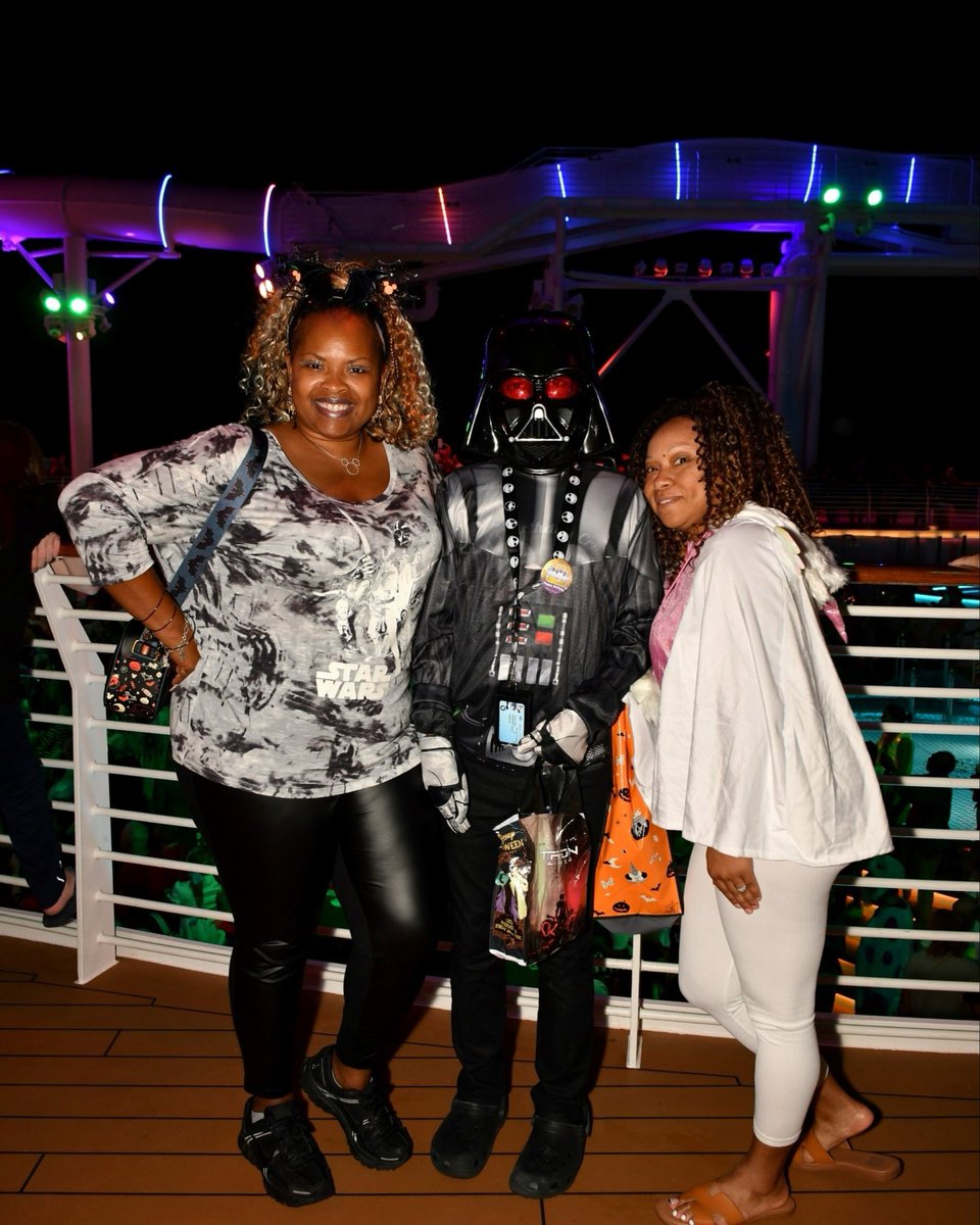 Disney Cruise 🚢 Birthday Celebration 🥳 . Happy 13th Birthday DJ🥳🎊.<a href="/DisneyCruise/">Disney Cruise Line</a>