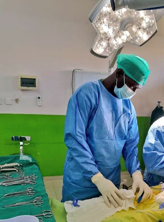 Lic. Alejandro Sisne Instrumentista BMCTL #Covalima cuida del pueblo hermano 🇹🇱 y sirve con solidaridad y humanismo porque #CubaCoopera #CubaSalva #CubaEsAmor