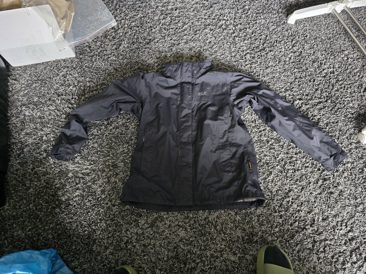 JacketPlay tweet media