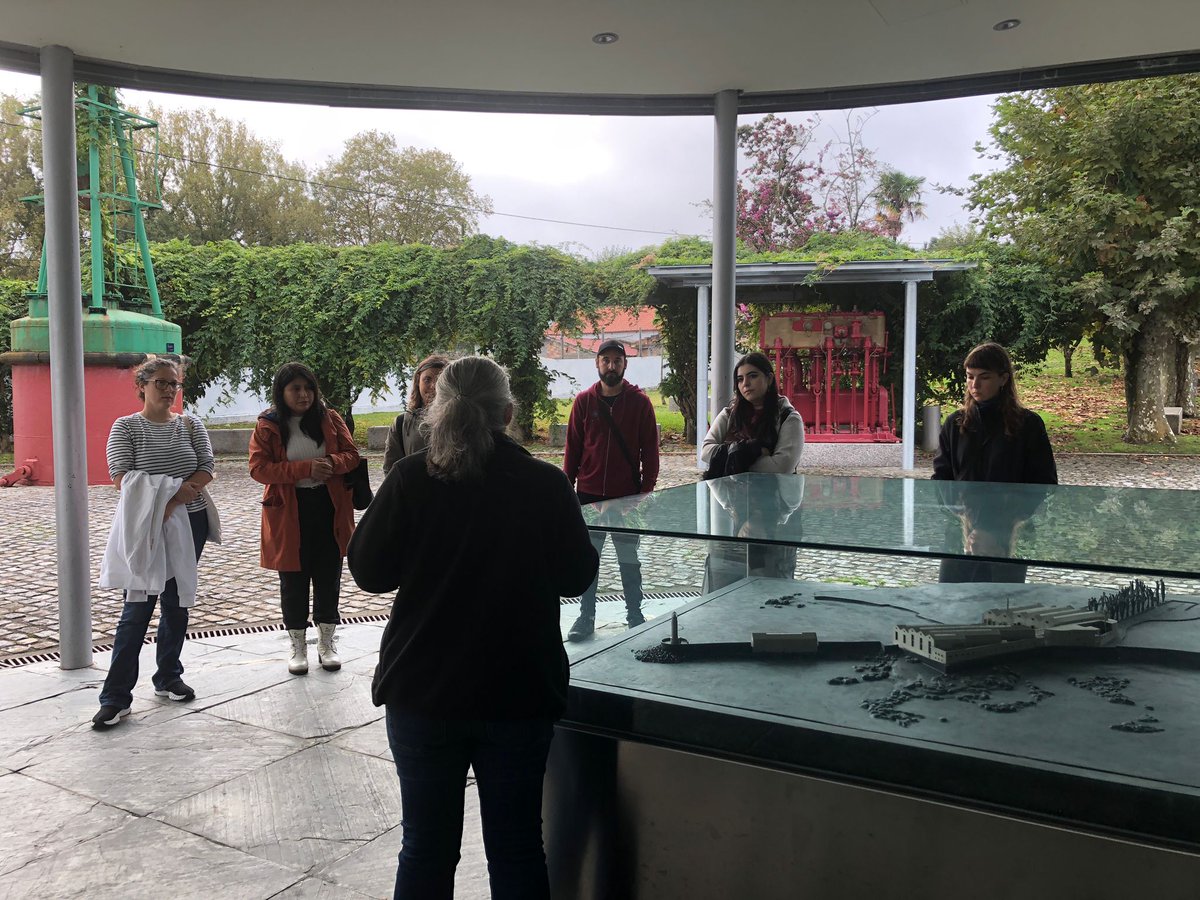 RaxiaFormacion's tweet photo. 🌊 Comienza una nueva edición del curso "Observación de la actividad y control de capturas a bordo” de #ImpulsaAzul.

🎣 Esta semana visitamos el @museodomar y hablamos sobre el sector pesquero y la labor del observador/a.

#FSEplus #FondosEuropeos #EmpleaverdePlus https://t.co/W9uVSFHe8n