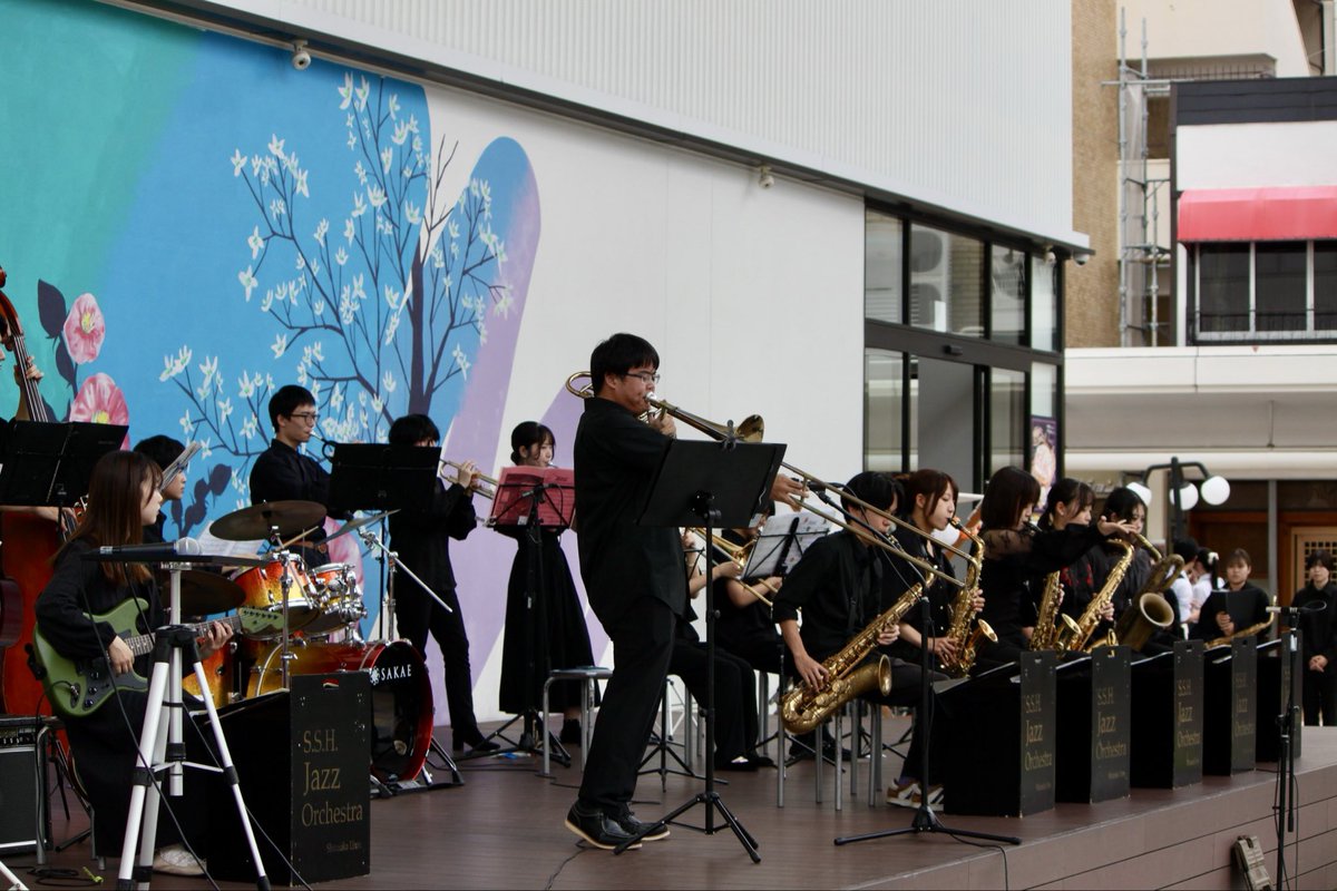 St_WindConcet's tweet photo. CINEMA Part2 Main Stage 13:10-
静岡大学スタンダードハーモニージャズオーケストラ(S.S.H.)
@sshjazz https://t.co/JWadDjZb3n